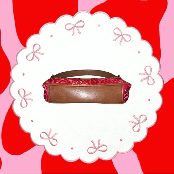 2000s xoxo purse 💋 - Picture 7 of 10